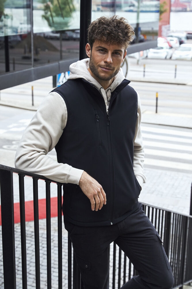 Padded SoftShell Weste v. Clique