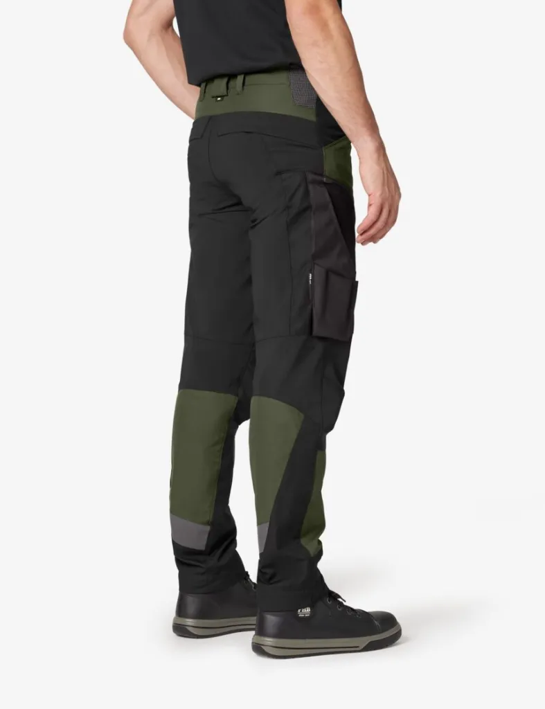 Mio olive men back.webp