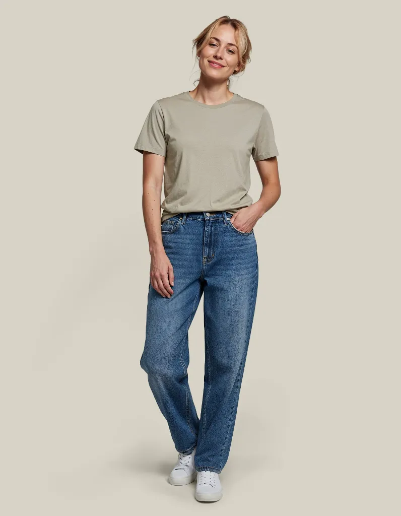 3410010_3410010-750_Model T-shirt Regular Fit_SAGE 2.webp
