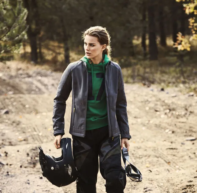 Lady-with-helmet.webp
