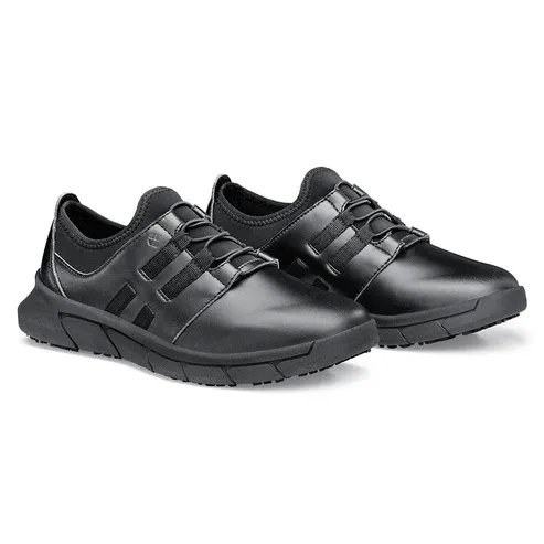 Karina black pair side.webp